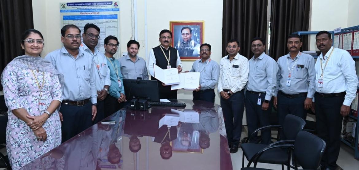 Signed MoU between BVDU,AKIMSS and Shree Siddheshwar Women's Engineering College, Solapur